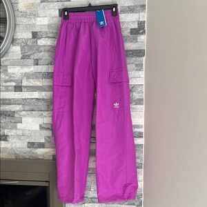 NWT Adidas Originals women's cargo windbreaker pants XS